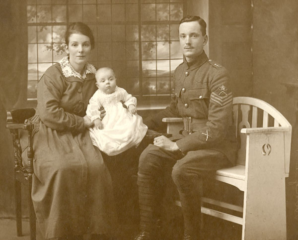 Photograph of Hugh and Alice King with daughter Barbara Alice